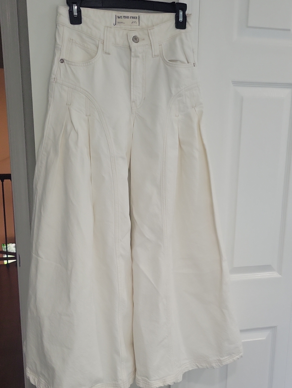 WE THE FREE Wide Leg Jeans - Picture 2 of 9